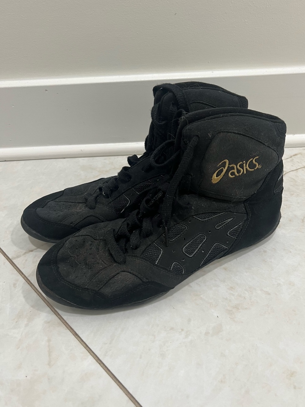 ASICS Rulon Black / Gold Wrestling Shoes Size 10 US